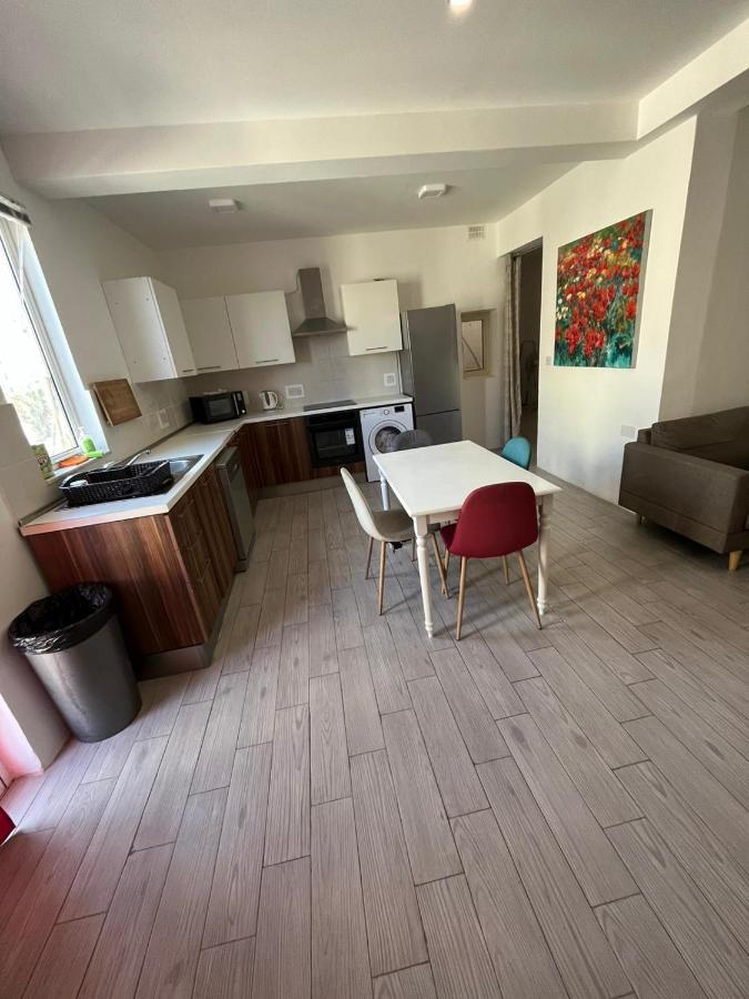 City Center Properties - Modern Room With Ac & Ensuit Bathroom - Room 1 Σεντ Πόλς Μπέι Εξωτερικό φωτογραφία